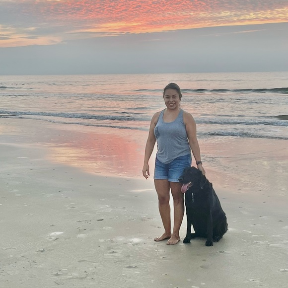 Meet your Posher, Christina - Picture 2 of 3